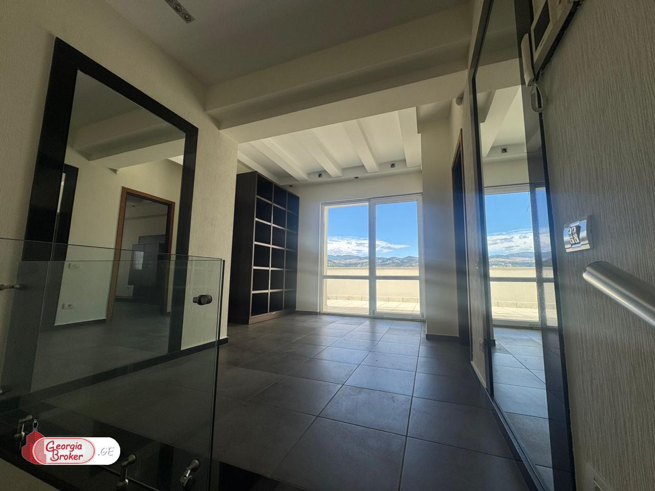 ქირავდება ახალი გარემონტებული 6 ოთახიანი  დუპლექსი  ავლაბარში